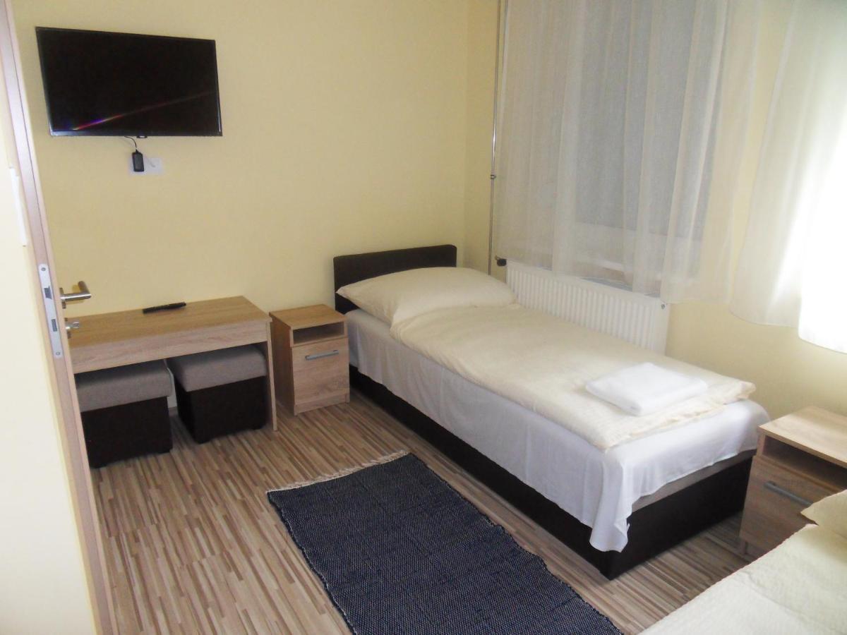 Aba Panzio Bed & Breakfast Zalaszentivan Exterior photo